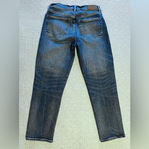 AE77 Premium Mom Jean - 4 Short - Picture 4 of 13